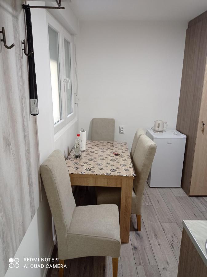 7 Days Premium Apartment 2 Subotica Exterior foto
